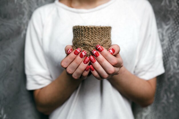 Jakie trendy w manicure królują w tym sezonie?