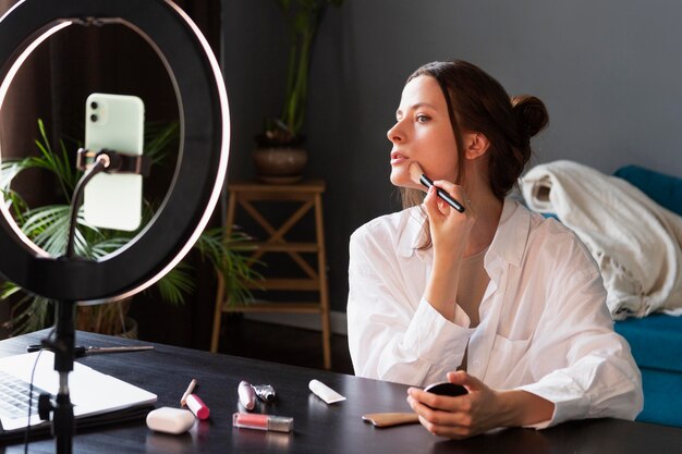 Sekretne techniki makijażu, które odmienią Twój codzienny look