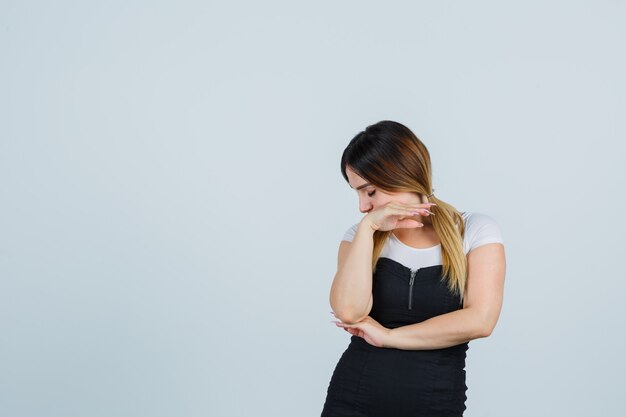 Jak Wybrać Idealną Złotą Bransoletkę na Różne Okazje