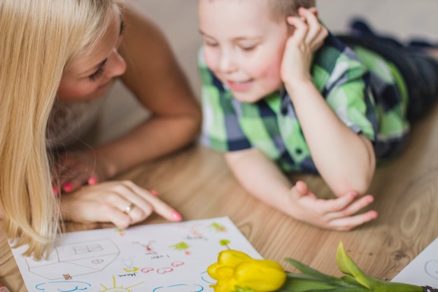 Jak program terapeutyczno-przedszkolny wspiera rozwój dzieci z wyzwaniami rozwojowymi?