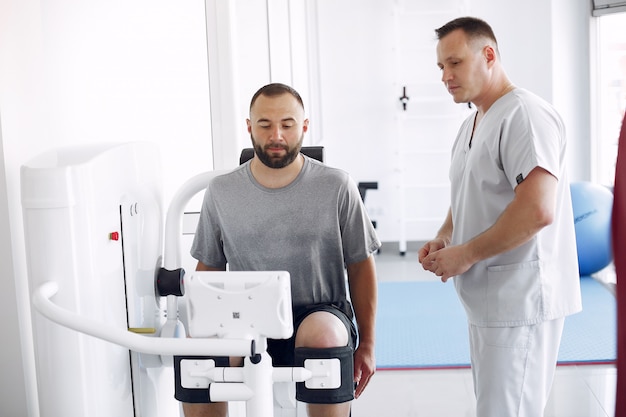 Nowoczesne podejścia w rehabilitacji pacjentów z chorobami reumatycznymi