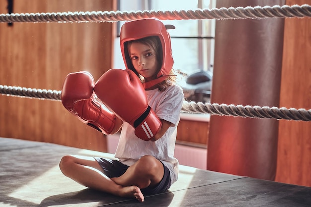 Jak Kickboxing K-1 Wpływa na Rozwój Psychofizyczny Dzieci i Młodzieży